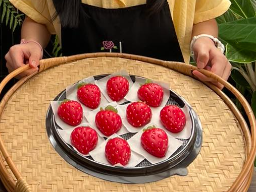 อาลัวสตอเบอร์รี่