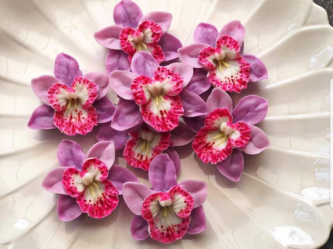 อาลัวดอกกล้วยไม้