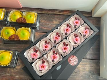 อาลัวเผือกดอกซากุระ